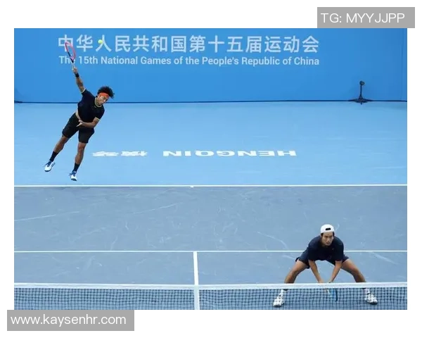 赛后分析：上海网球队与广州网球队在比赛中的灵活战术对比